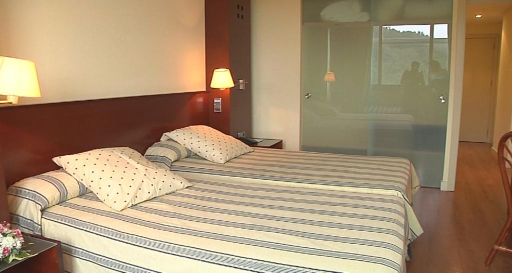 Ath Gran Hotel Samil Vigo Quarto foto